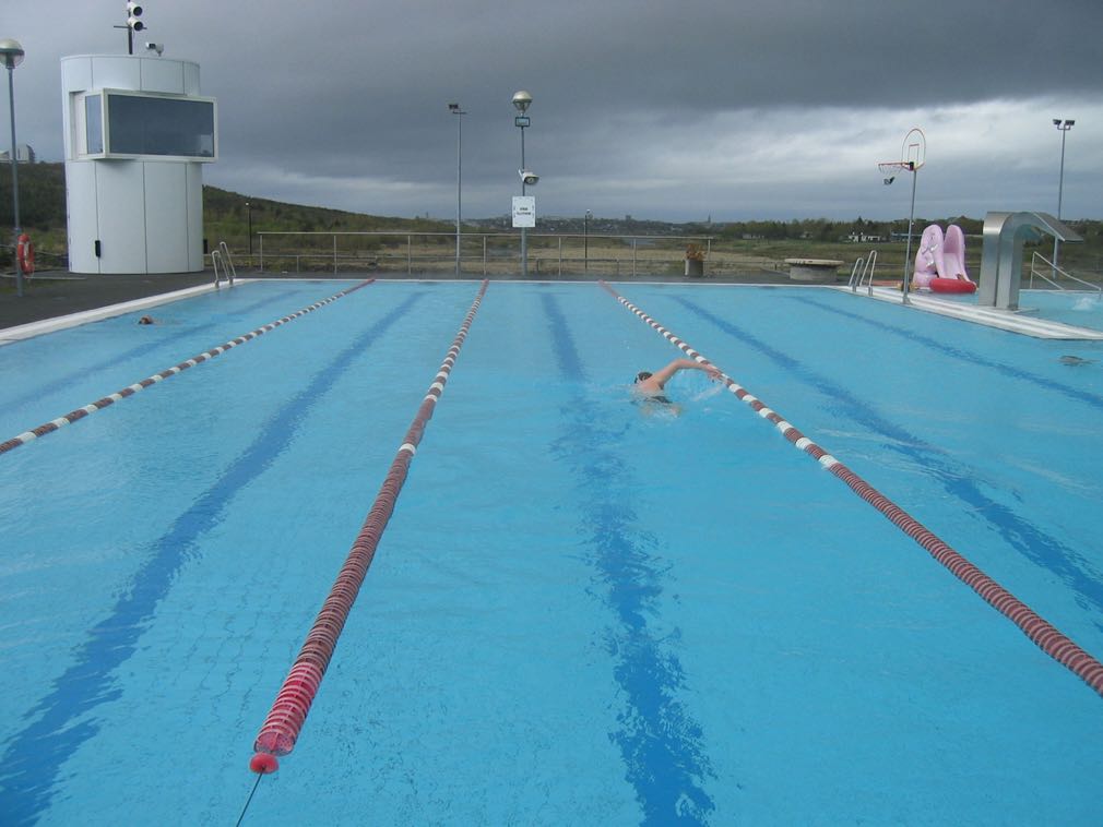 Reykjavik: Pool
